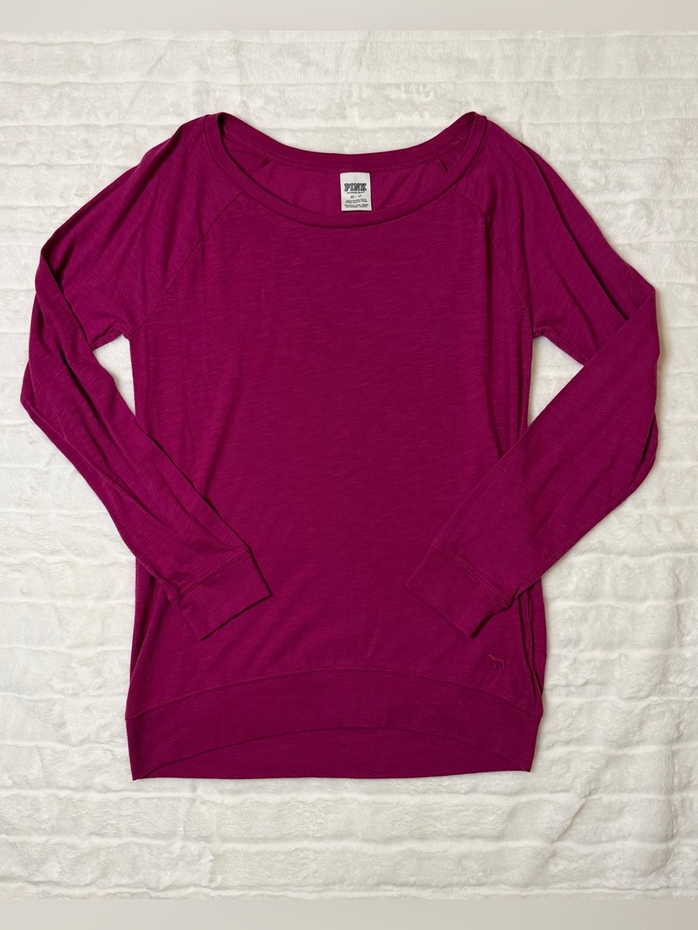 Victoria’s Secret PINK Magenta Long Sleeve Tunic Tee